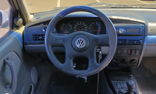 VW - VolksWagen Santana 1.8 Mi 2000 Gasolina-7