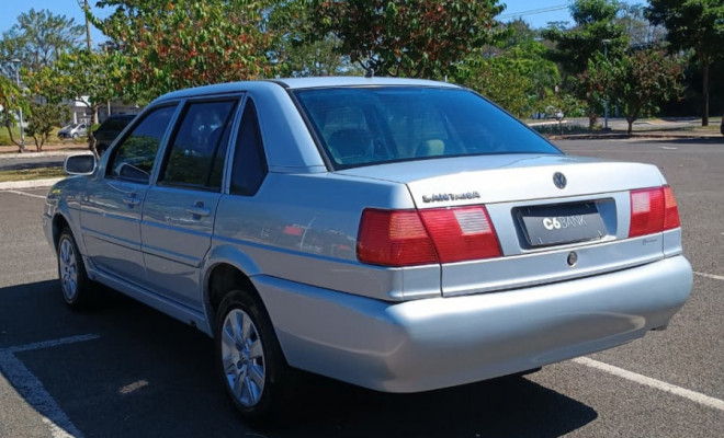 VW - VolksWagen Santana 1.8 Mi 2000 Gasolina-0