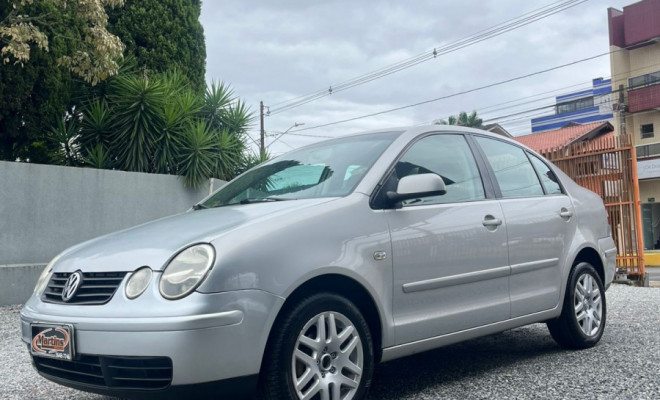 VW - VolksWagen Polo 1.6 Mi/ S.Ouro 1.6Mi 101cv 8V 5p 2005 Gasolina