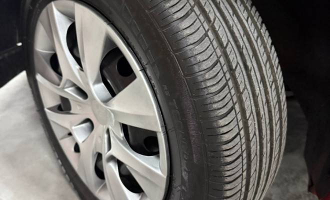 Peugeot 207 XR 1.4 Flex 2012-4