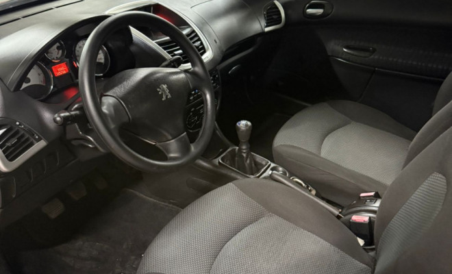 Peugeot 207 XR 1.4 Flex 2012-3