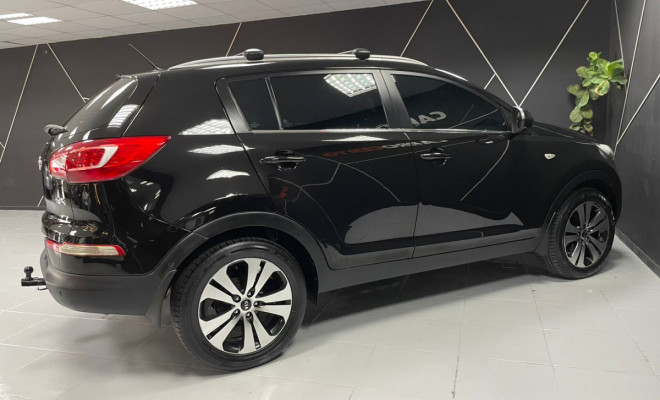 Kia Motors Sportage LX 2.0   Aut. 2012 Flex  ótimo conforto e espaço-2