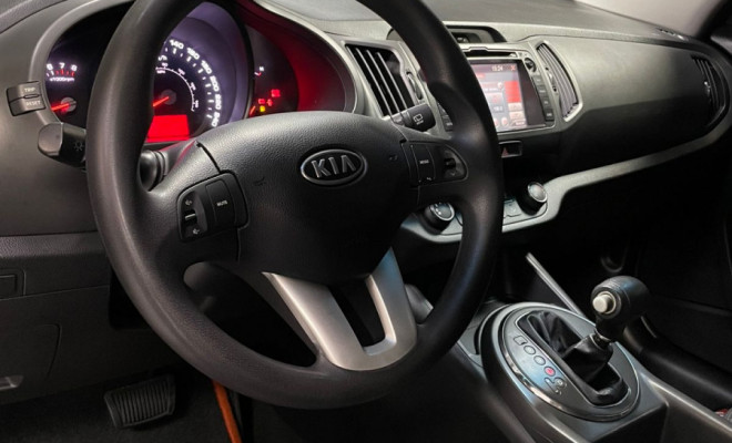 Kia Motors Sportage LX 2.0   Aut. 2012 Flex  ótimo conforto e espaço-7