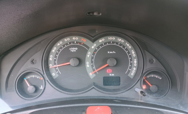 GM - Chevrolet Celta Spirit 1.4 MPFI 8V 85cv 3p 2007 Flex-9