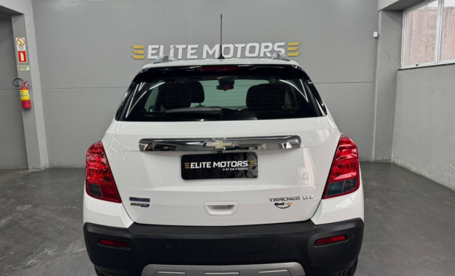 GM - Chevrolet TRACKER LTZ 1.8 16V Flex 4x2 Aut. 2015 Flex-4