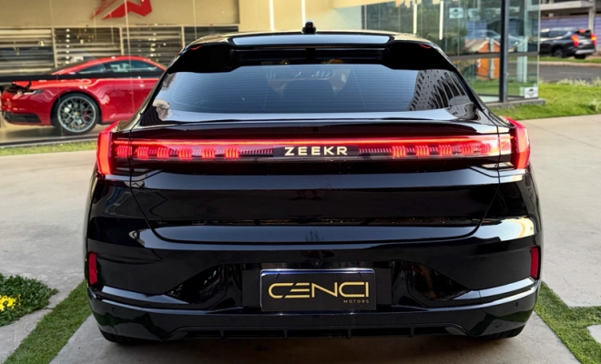 ZEEKR 001 Flagship (Elétrico) 2025 Elétrico-1