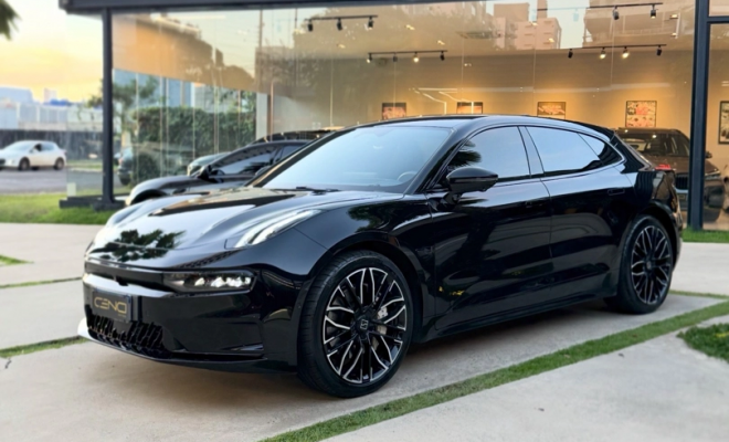 ZEEKR 001 Flagship (Elétrico) 2025 Elétrico