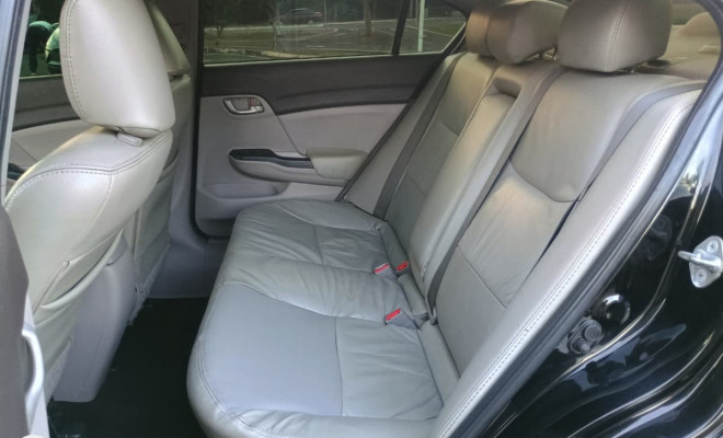 Honda Civic Sedan LXS 1.8/1.8 Flex 16V Aut. 4p 2012 Flex-5