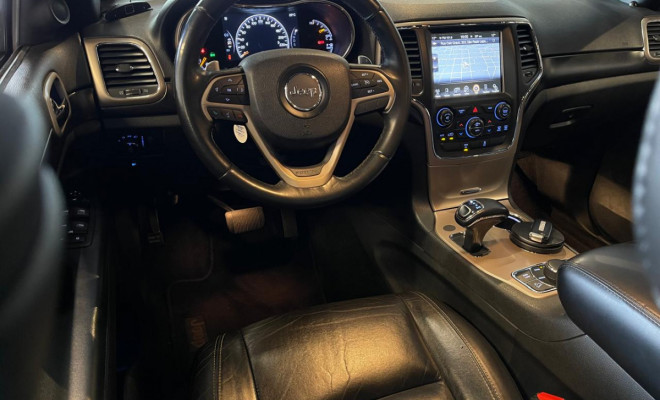 Jeep Grand Cherokee Laredo 3.6 4x4 V6 Gasolina Aut. 2014-5