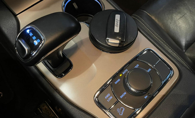 Jeep Grand Cherokee Laredo 3.6 4x4 V6 Gasolina Aut. 2014-9