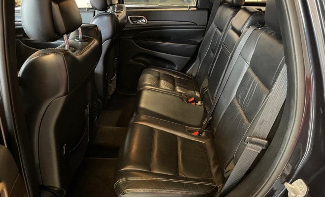 Jeep Grand Cherokee Laredo 3.6 4x4 V6 Gasolina Aut. 2014-11