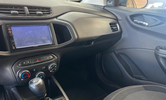 GM - Chevrolet ONIX HATCH LT 1.0 8V FlexPower 5p Mec. 2014 Flex-8