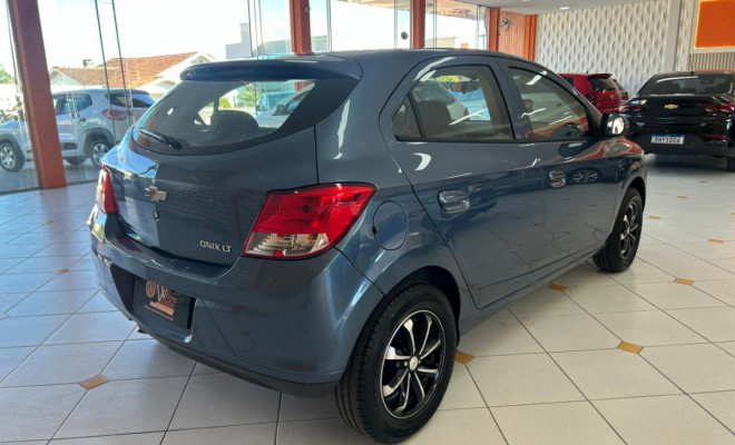 GM - Chevrolet ONIX HATCH LT 1.0 8V FlexPower 5p Mec. 2014 Flex-2