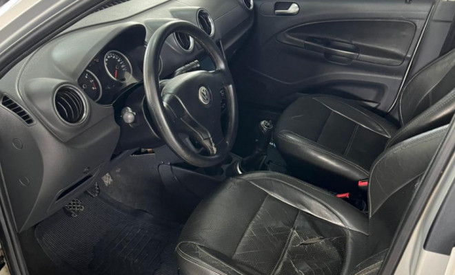 VW - VolksWagen VOYAGE TREND 1.6 Mi Total Flex 8V 4p 2009 Flex-8