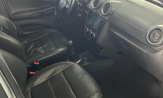 VW - VolksWagen VOYAGE TREND 1.6 Mi Total Flex 8V 4p 2009 Flex-12