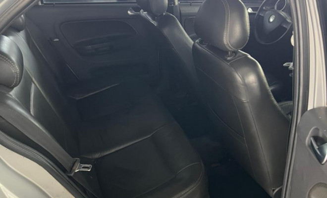 VW - VolksWagen VOYAGE TREND 1.6 Mi Total Flex 8V 4p 2009 Flex-11