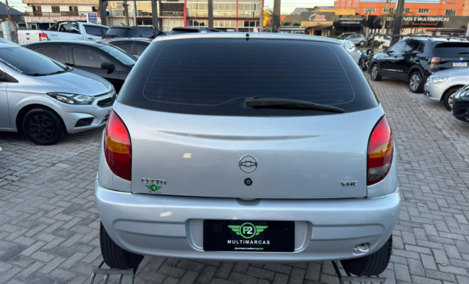 GM - Chevrolet Celta 1.0/Super/N.Piq.1.0 MPFi VHC 8V 3p 2001 Gasolina-11
