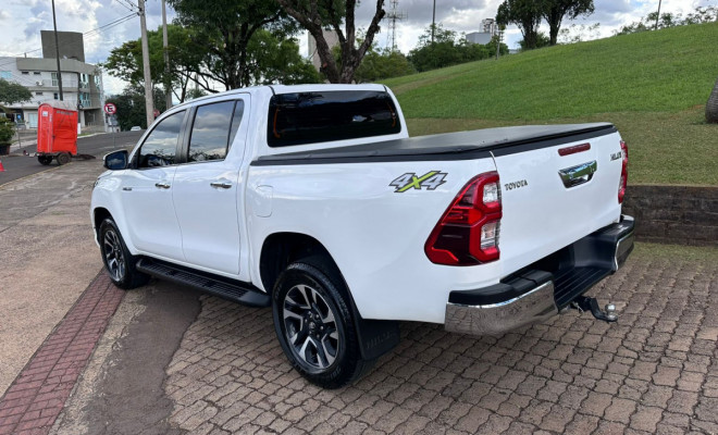 Toyota Hilux CD SR 4x4 2.8 TDI Diesel Aut. 2020 Diesel-3