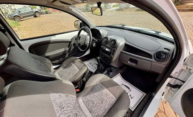 Ford Ka 1.0 8V/1.0 8V ST Flex 3p 2011 Flex-6