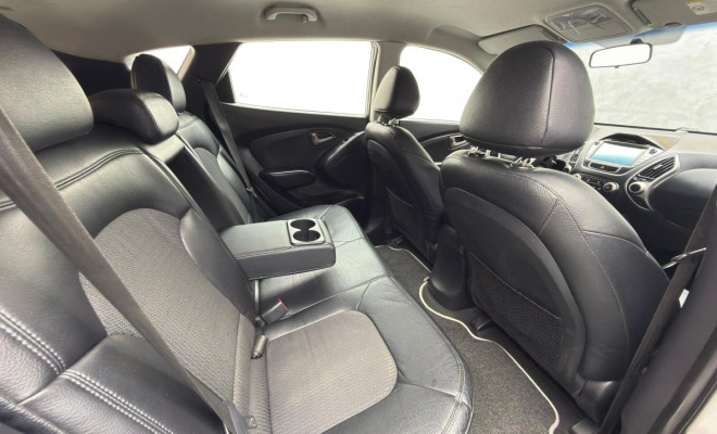 Hyundai ix35 2.0 16V 170cv 2WD/4WD Aut. 2011 Gasolina-8