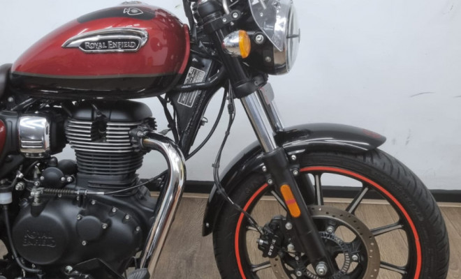Royal Enfield Meteor 350 Supernova  2024 Gasolina-6
