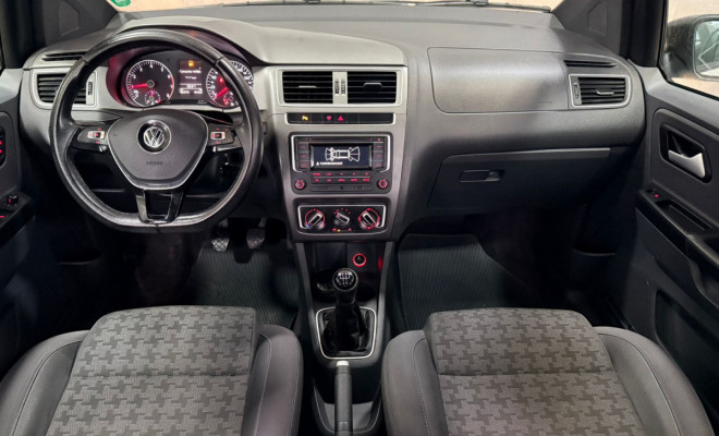 VW - VolksWagen Fox TRACK 1.0 Flex 12V 5p 2017 Flex-3