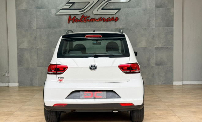 VW - VolksWagen Fox TRACK 1.0 Flex 12V 5p 2017 Flex-4