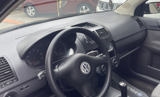 Polo Sedan 1.6 Mi Total Flex 8V 4p 2006 (Repasse)-6