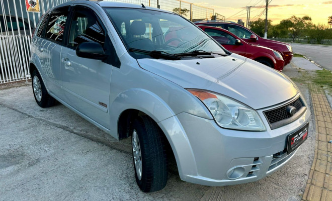 Fiesta Class 1.6 8V Flex - 2009-0