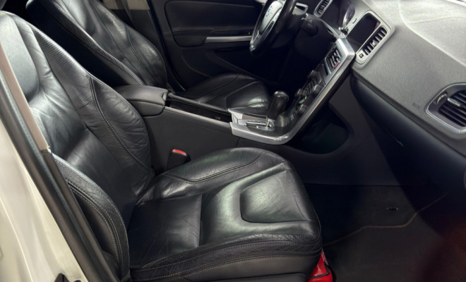 Volvo S60 T-6 R-DESIGN 3.0 AWD 4p 2012 Flex-11