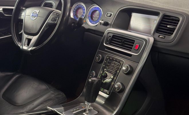 Volvo S60 T-6 R-DESIGN 3.0 AWD 4p 2012 Flex-12