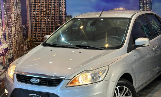 Ford Focus Sedan 2.0 4p Mec. 2013 Flex-1