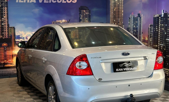 Ford Focus Sedan 2.0 4p Mec. 2013 Flex-15