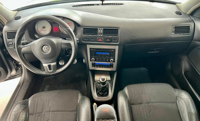 VW - VolksWagen Golf Sportline 1.6 Mi Total Flex 8V 4p 2013 Flex-6