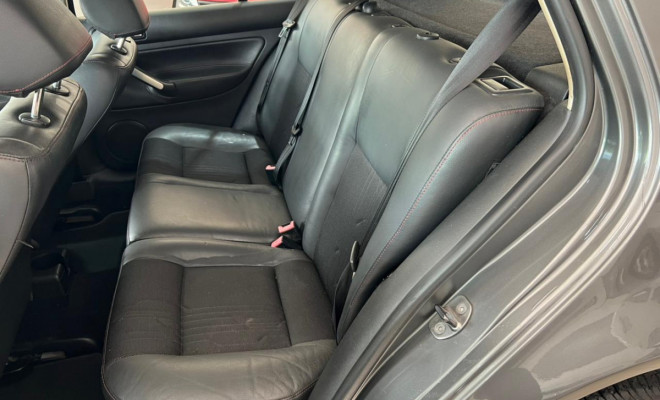 VW - VolksWagen Golf Sportline 1.6 Mi Total Flex 8V 4p 2013 Flex-5