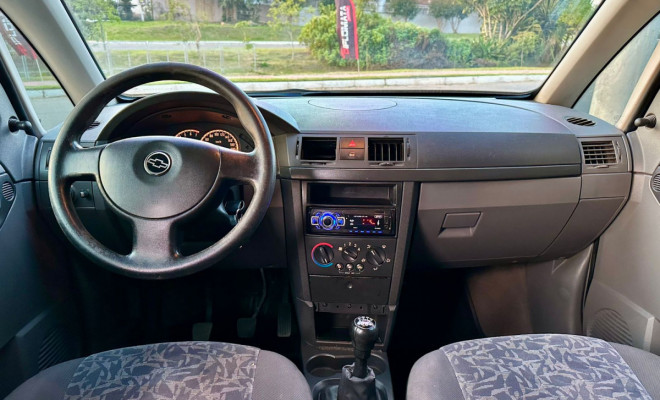 GM Meriva 1.8 MPFI 8V - 2004-8
