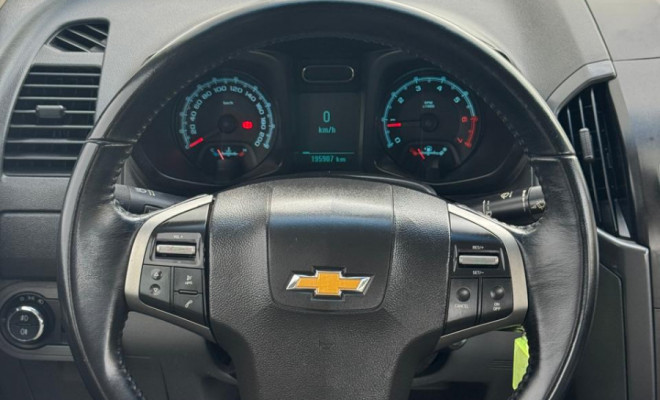 S10 LTZ 2.4 4x2 CD 2014 | CONFORTO, ROBUSTEZ E PACOTE COMPLETO PARA O DIA A DIA!-3