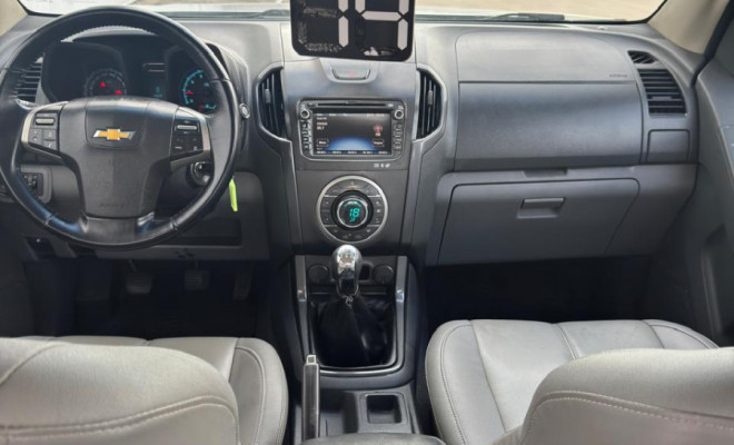 S10 LTZ 2.4 4x2 CD 2014 | CONFORTO, ROBUSTEZ E PACOTE COMPLETO PARA O DIA A DIA!-11