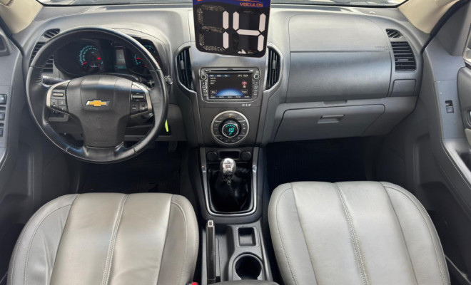 S10 LTZ 2.4 4x2 CD 2014 | CONFORTO, ROBUSTEZ E PACOTE COMPLETO PARA O DIA A DIA!-5