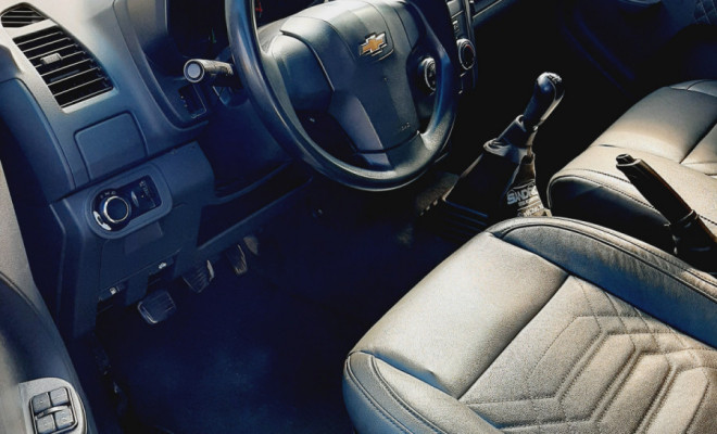 GM - Chevrolet S10 Pick-Up LS 2.8 TDI 4x2 CD Dies. Mec. 2013 Diesel-6