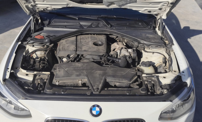 BMW 118iA/ Urban/Sport 1.6 TB 16V 170cv 5p 2015 Gasolina-5