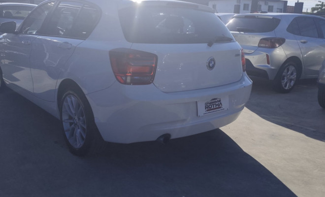 BMW 118iA/ Urban/Sport 1.6 TB 16V 170cv 5p 2015 Gasolina-2