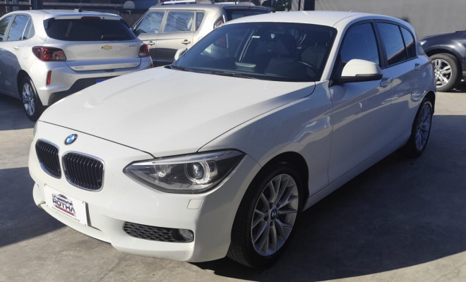 BMW 118iA/ Urban/Sport 1.6 TB 16V 170cv 5p 2015 Gasolina-0