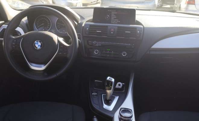 BMW 118iA/ Urban/Sport 1.6 TB 16V 170cv 5p 2015 Gasolina-7