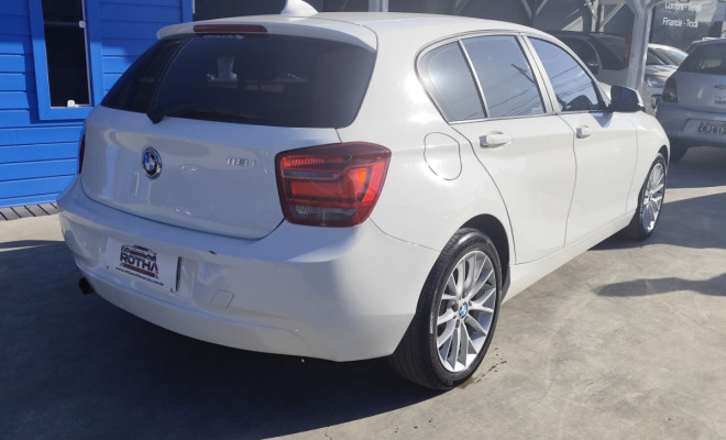 BMW 118iA/ Urban/Sport 1.6 TB 16V 170cv 5p 2015 Gasolina-3