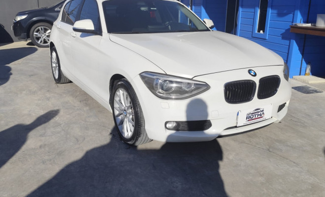 BMW 118iA/ Urban/Sport 1.6 TB 16V 170cv 5p 2015 Gasolina-1