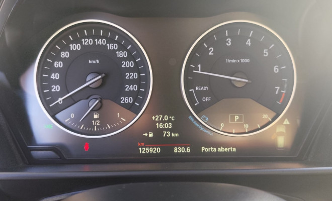 BMW 118iA/ Urban/Sport 1.6 TB 16V 170cv 5p 2015 Gasolina-10