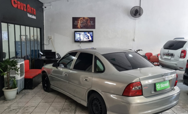 GM - Chevrolet Vectra GLS/Expres.2.2/ 2.0 e 2.0 CD 8V 2004 Gasolina-7