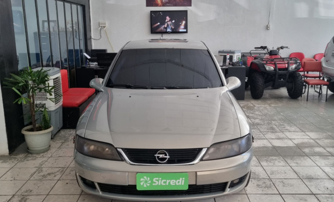 GM - Chevrolet Vectra GLS/Expres.2.2/ 2.0 e 2.0 CD 8V 2004 Gasolina-0