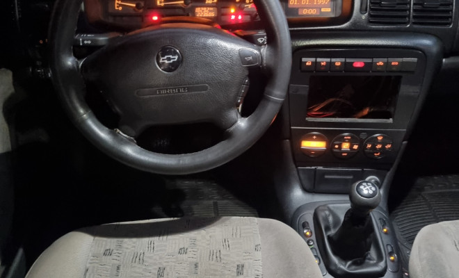 GM - Chevrolet Vectra GLS/Expres.2.2/ 2.0 e 2.0 CD 8V 2004 Gasolina-4